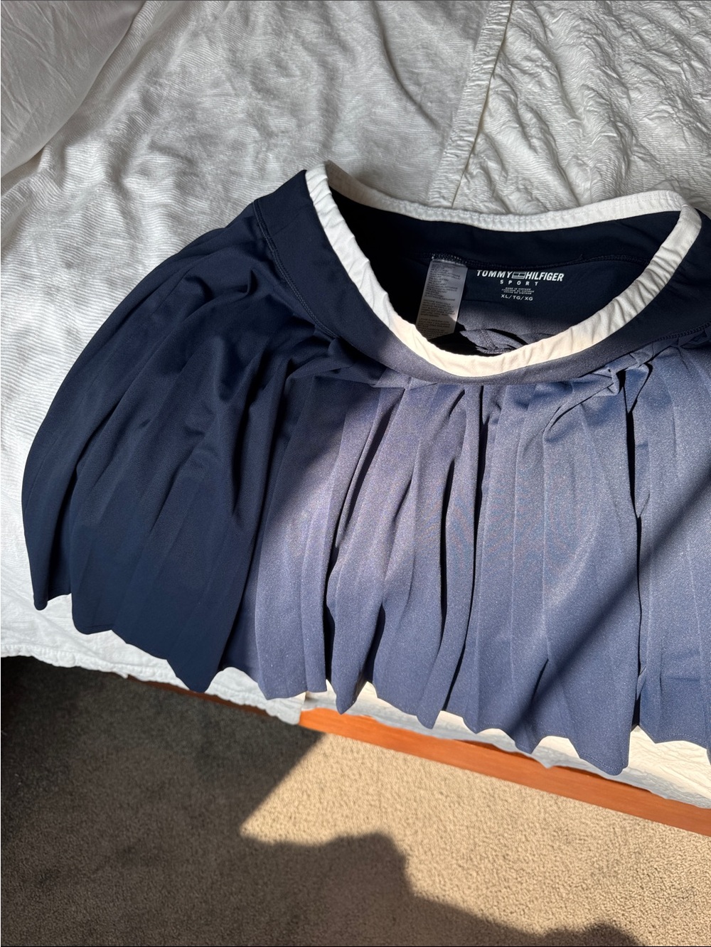XL Tommy Hilfiger Navy Pleated Tennis Skirt with White Waistband